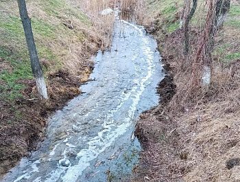 Ежедневно проводится мониторинг уровня воды в реках поселения